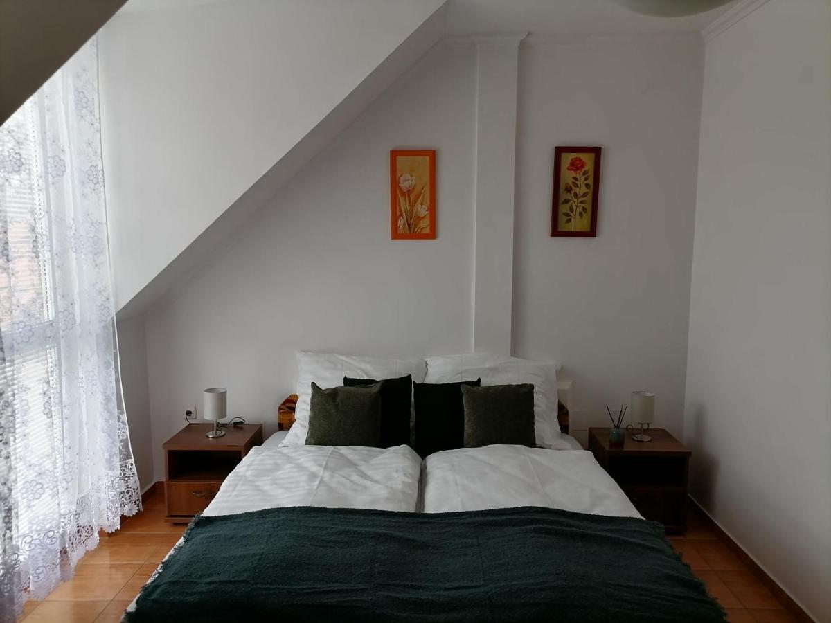 Aqua Oazis Apartman Hajduszoboszlo Exterior photo