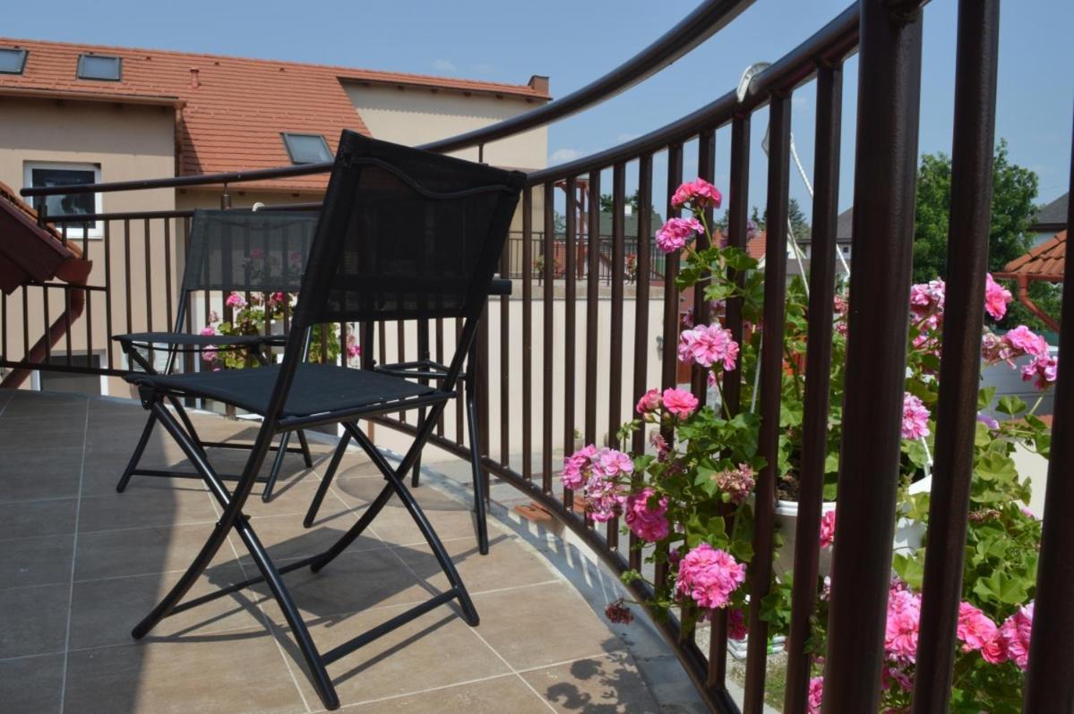 Aqua Oazis Apartman Hajduszoboszlo Exterior photo