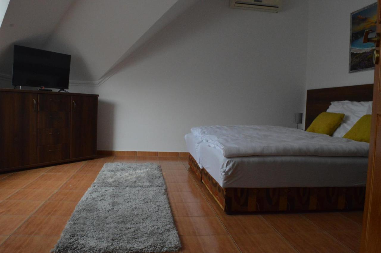 Aqua Oazis Apartman Hajduszoboszlo Exterior photo